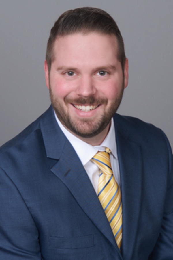 Edward Jones, Garrett Ambrosino, Financial Advisor